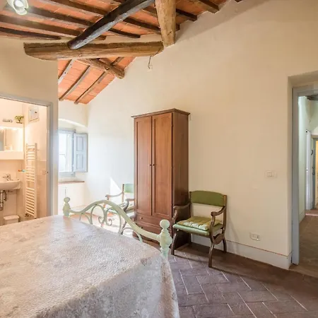 4 Bedroom Amazing In Castiglion Fiorentino
