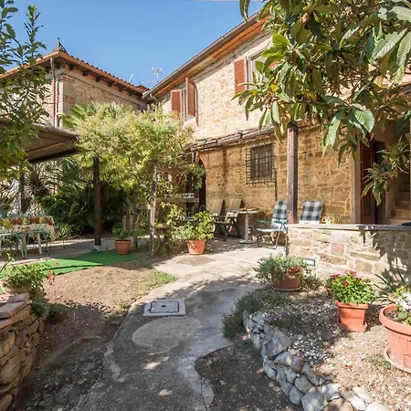 Nyaraló 4 Bedroom Amazing In Castiglion Fiorentino